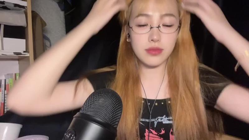 璐璐哄睡屋   咬耳朵  难绷