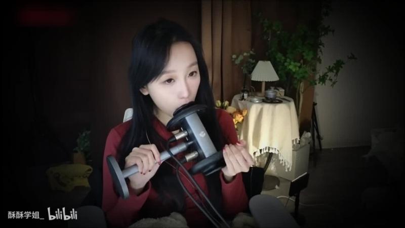 酥酥学姐 舔耳