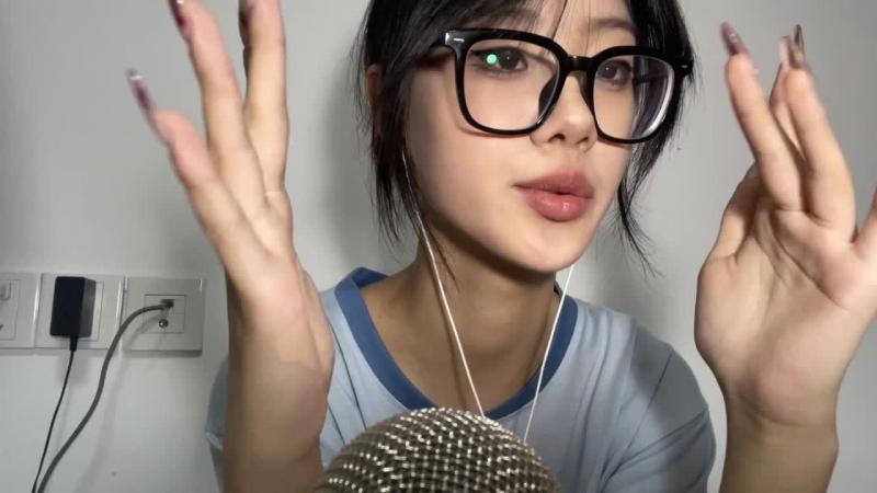 坏脾气女朋友给你化妆