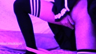 素人.: )亚洲日本女仆抓到 `自慰和性交枕头 @#高潮女学%生剃毛