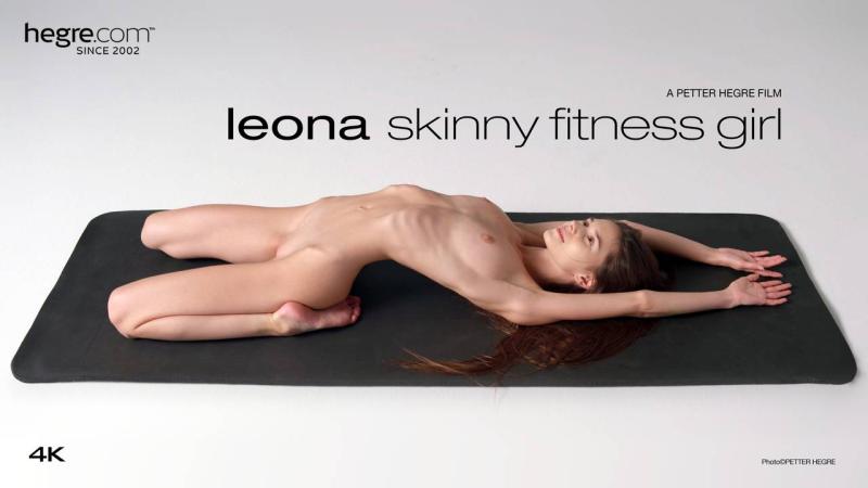 Leona 瘦瘦的健身女孩