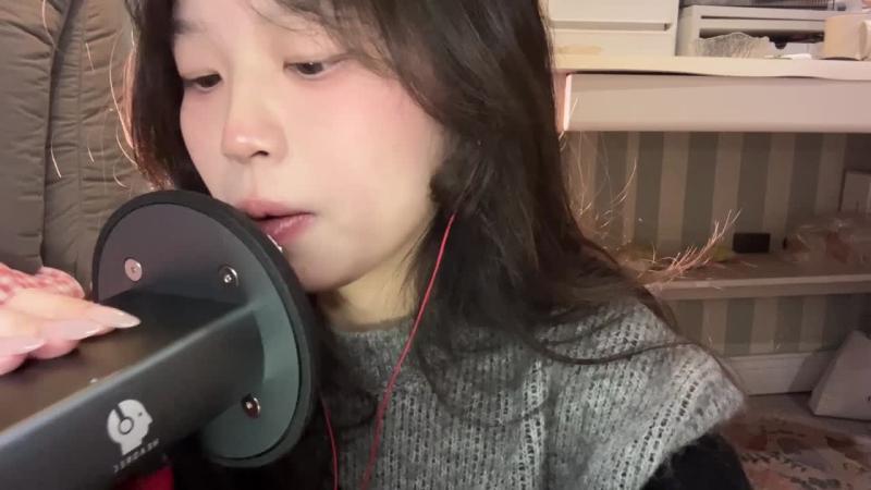 椰椰拿铁   吃掉耳朵上的奶油