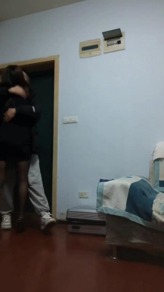 ✅走街串巷高端版，重庆观音桥楼凤。熟女姐姐风韵犹存，服务一流，样样精通。客人舔逼，帮客户口爆，逼逼真香。