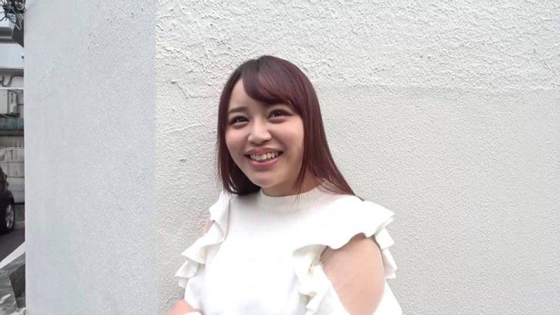 【唯酱×个人拍摄】从摸奶开始…稍微玩弄就马上潮吹，变得太敏感而连续内射高潮了… FC2-PPV-4923497