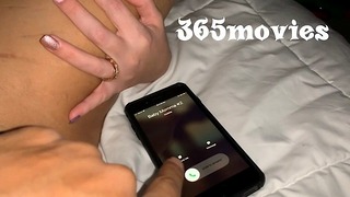 一边跟孩子他妈通电话，一边让炮友给我口交