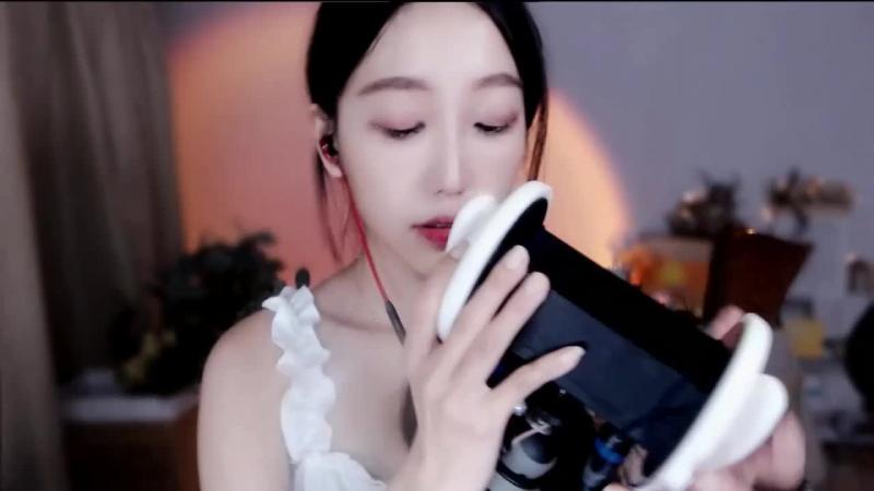 白色吊带＋吸管