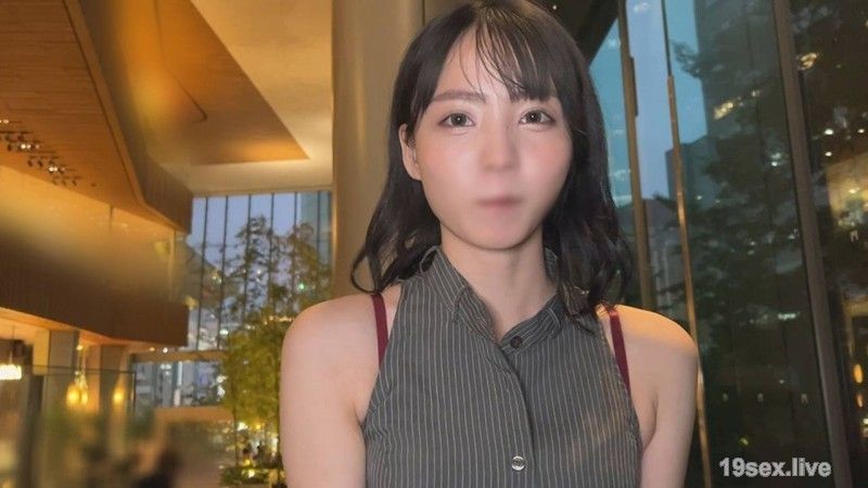 ※仅限初回※被超可爱的大学生狂玩乳头，忍耐汁停不下来就直接插入⇒中出的超色情影像（惠） FC2-PPV-4853726