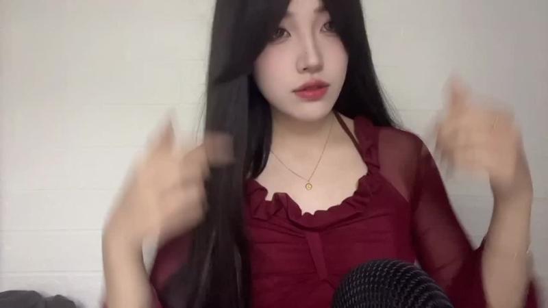 璐璐哄睡屋  暗红色衣服刮擦
