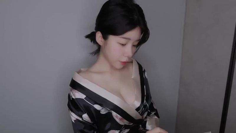 yeonchu 给你做足部按摩、身体按摩、耳朵清洁