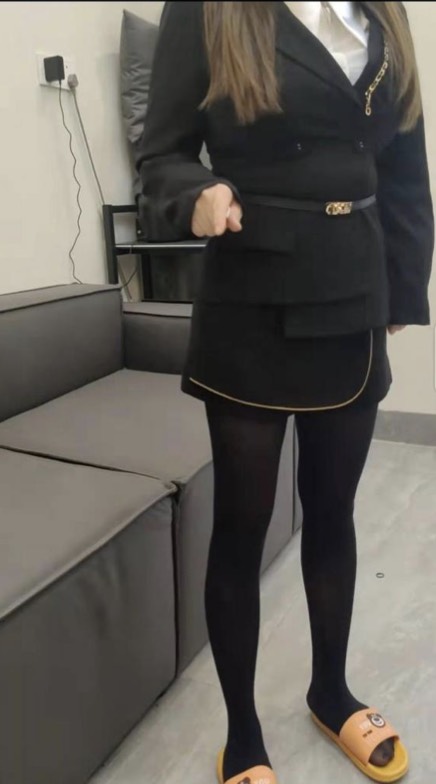 【我 !有一个朋友乱伦淫妈/】③;?(④ 妈^妈下班回家后，对我发火（强奸视频贴）