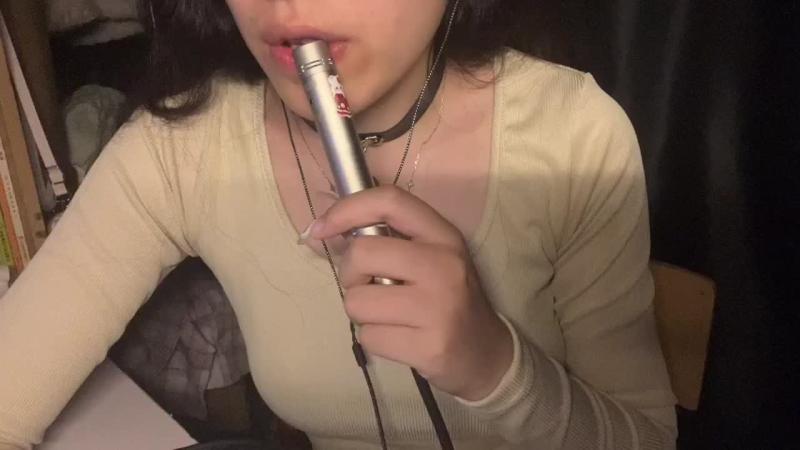 璐璐哄睡屋  米色上衣 口腔音