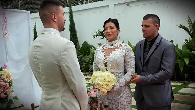 Mariana Martix - 婚礼前与她的岳父发生了危险的性行为