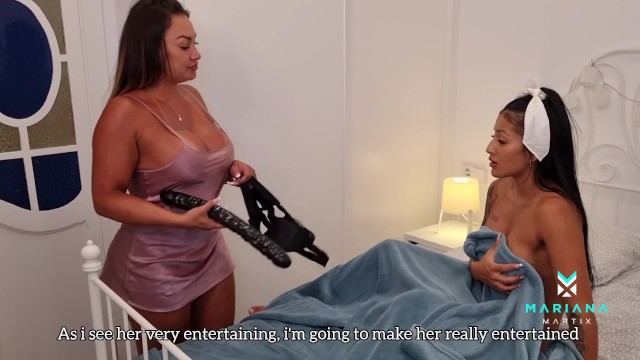 Mariana Martix - 我继母的姐姐监视我并用怪物假阳具操我
