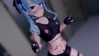 在公共厕所跳暴露癖舞蹈。