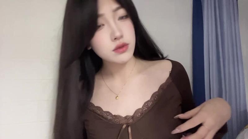 璐璐哄睡屋 暗褐色衣服摩擦