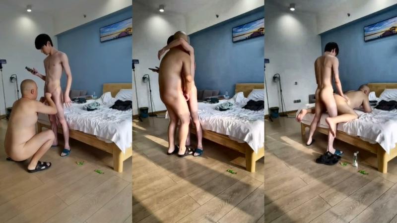 光头大叔花钱约操鲜肉小哥 小哥用力操大叔屁眼