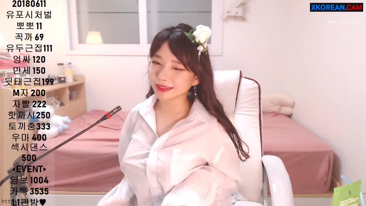 【可爱妹子热舞】放过那个娃娃冲我来 抹油扭动自慰高潮喷水