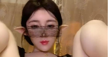 【萝莉系列】我的妹妹超嫩肉嘟嘟的粉逼喜欢买小裙子的妹妹愿意用骚逼换钱