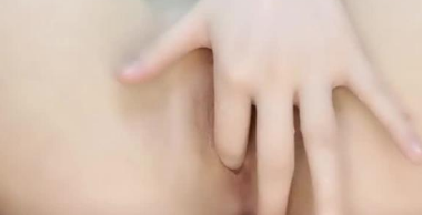 【国产】情趣耳朵黑白连体网袜微毛美女小姐姐，M腿特写美穴揉搓阴蒂，张开双腿跳蛋震动，太爽憋不住到厕所尿尿主播大秀