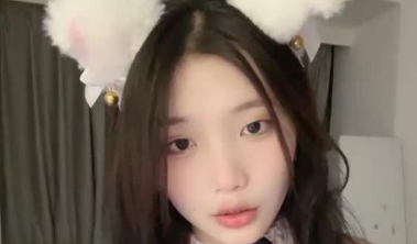 肉丝美乳骚人妻口足轮流玩弄狼友鸡巴,掰穴求操