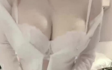 CC主播·胡椒粉全裸自慰流出贫乳美臂大长腿一脸骚样高潮脸