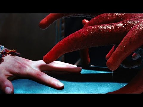 人类躲入地底200年，老鼠都变异成了怪物，和人类抢食物！速看科幻电影《微光城市》