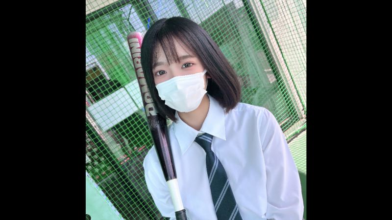 初拍・露脸！！献出对我有好感的清纯可怜女学生给噁烂中年大叔NTR连续无套体内射精！！ FC2-PPV-3665333