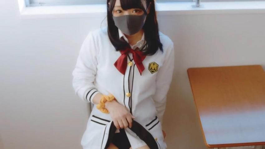 泳装还是制服?还是两者兼而有之01