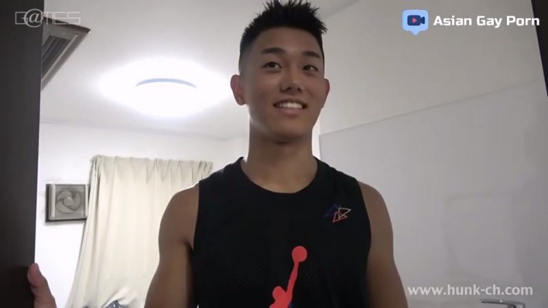 [会员超清]体育生宏翔完整版，被黑皮筋肉大叔狂干半小时