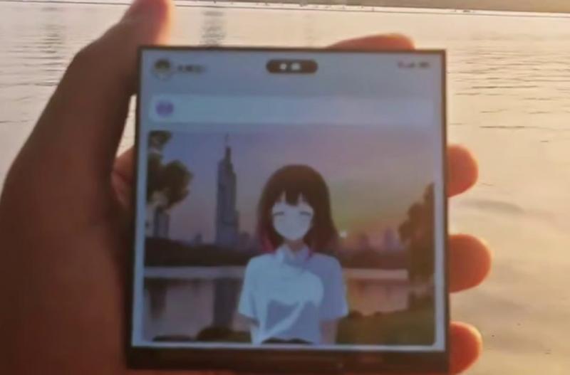 当我跟电子女友说想家了……