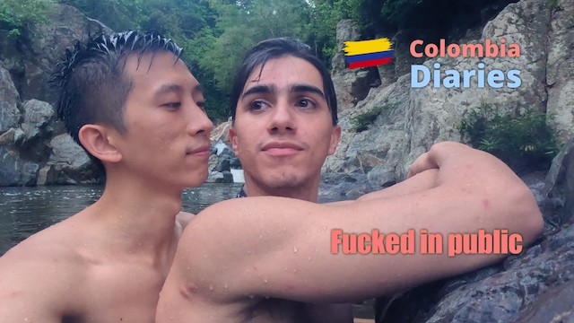 公共户外性爱 情人男孩拉丁裔 Nathan 与亚洲男孩 Tyler Wu 做爱