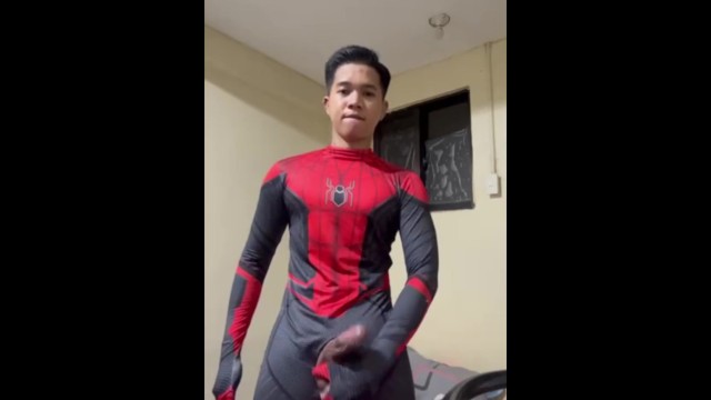 Jus;)!h Lee-,*\你的淫荡纹身帅哥蜘蛛@$侠正在手淫
