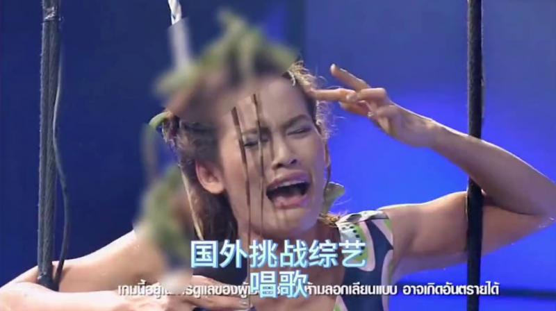 搞笑国外整蛊综艺，妹子参加唱歌挑战，任何情况下都不能停，可结果却是