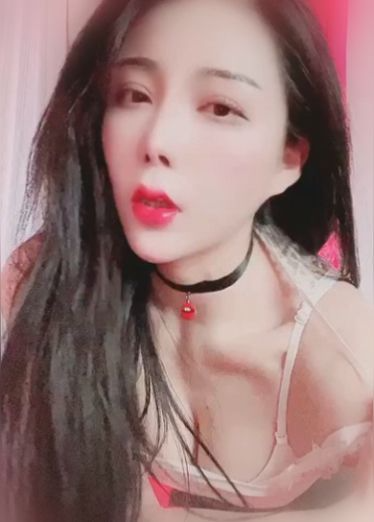 高颜值女神丝袜诱惑