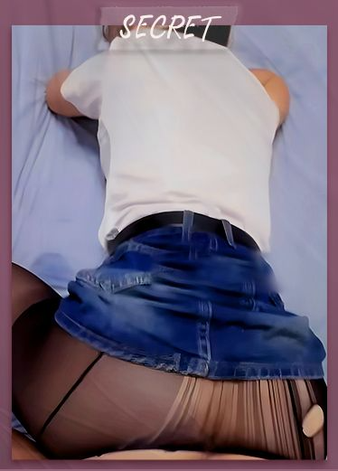 爱穿皮靴的女生都欠操