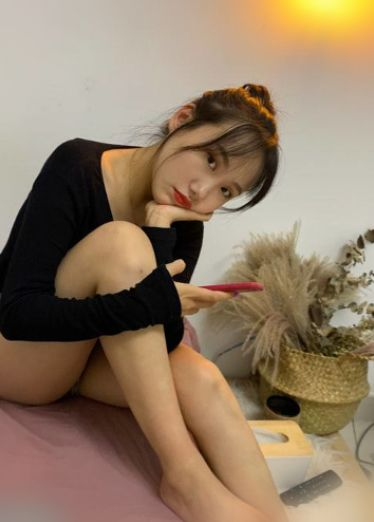 大一军训认识的大奶女友骑乘扭屁股很骚