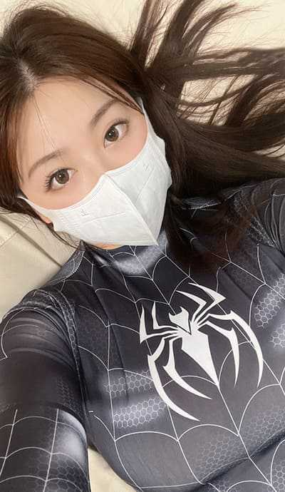 奶宝妹纸 天气太热穿少一点透透气