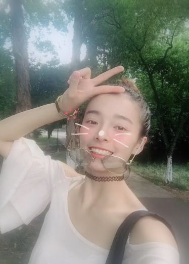 留华越南小妹身材完美喜欢漏奶子勾引