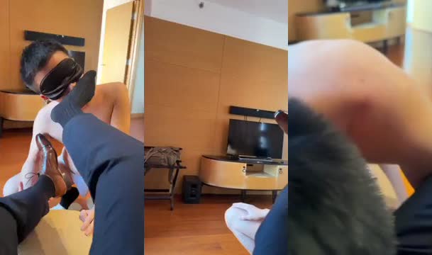 宋泽-黑袜臭脚正装爸爸干骚逼