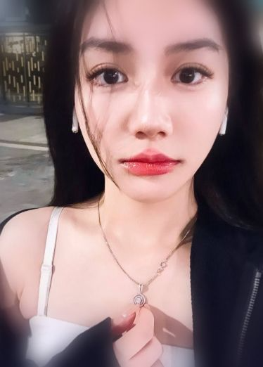 温柔知性大姐姐吃鸡吧的感觉真爽