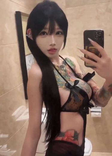 巨乳蛇腰的蛇姬美人！服服贴贴又色气的简直绝了
