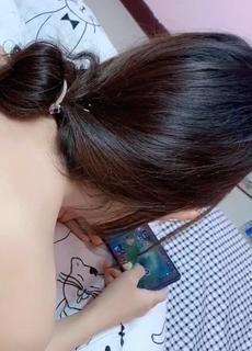 打王者的小女友被我后入，开麦给队友听