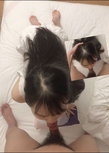 露脸趴着口交