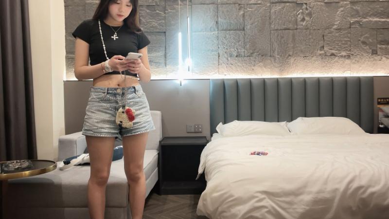 杏吧洪七9 - 网上约的妹子，逼嫩水多猛操她的小穴