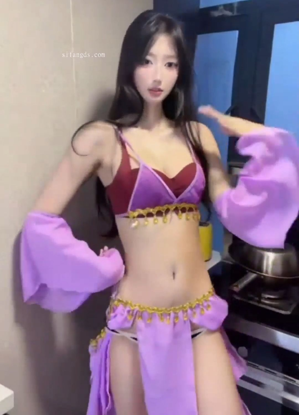 抖音COS舞娘