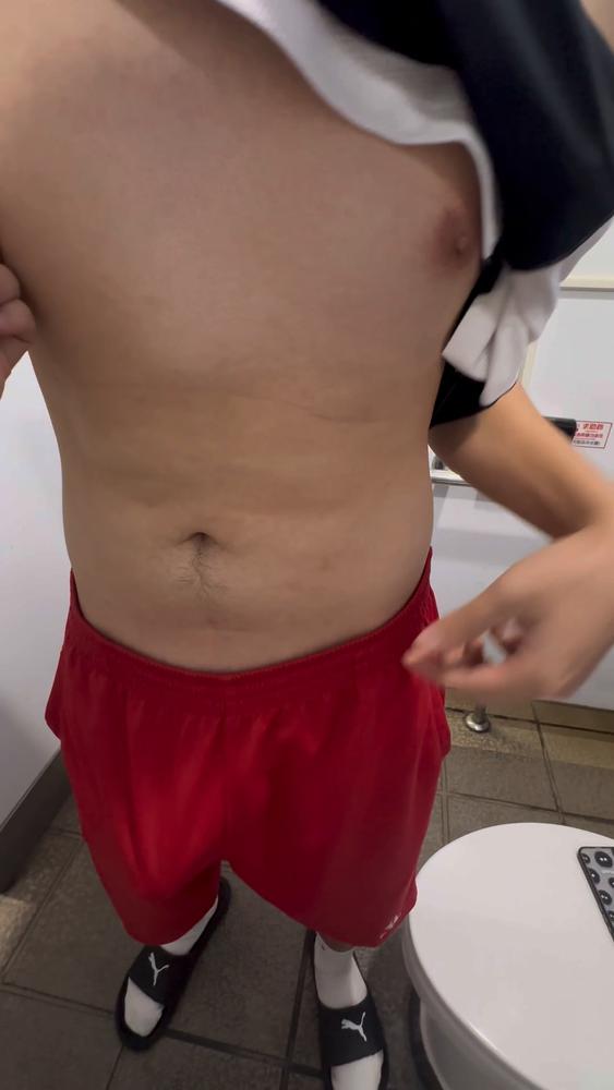 大鸡巴被嘴巴一口含到底发胀