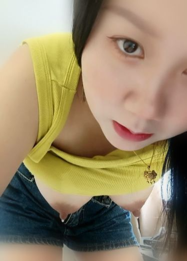 哺乳期少妇个人秀奶