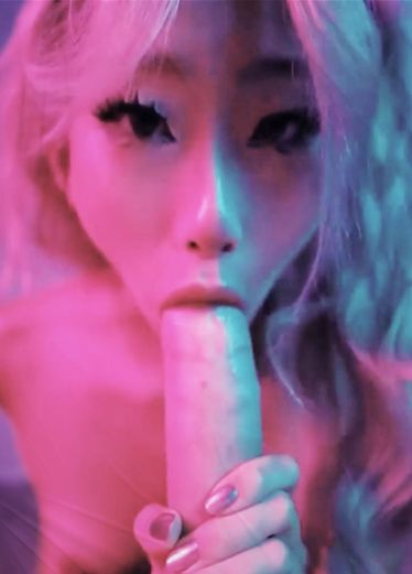 巨根洋肠和华裔女友深吞肉棒口交