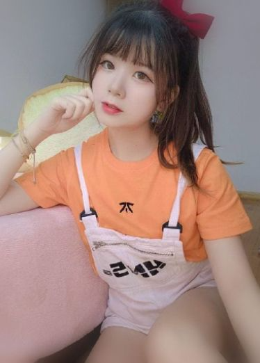 日式甜美女友双马尾肉感圆脸口交