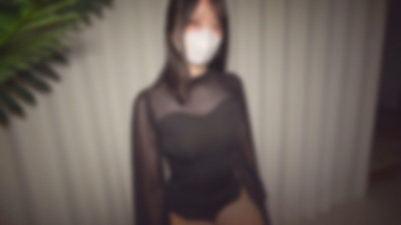【无码・完全素人插入】可爱又身材超棒的D罩杯美女进行无码插入！SEX度200%的长腿OL和大叔的密会！想插入的话，马上就插入无套鸡巴！ FC2-PPV-4809945